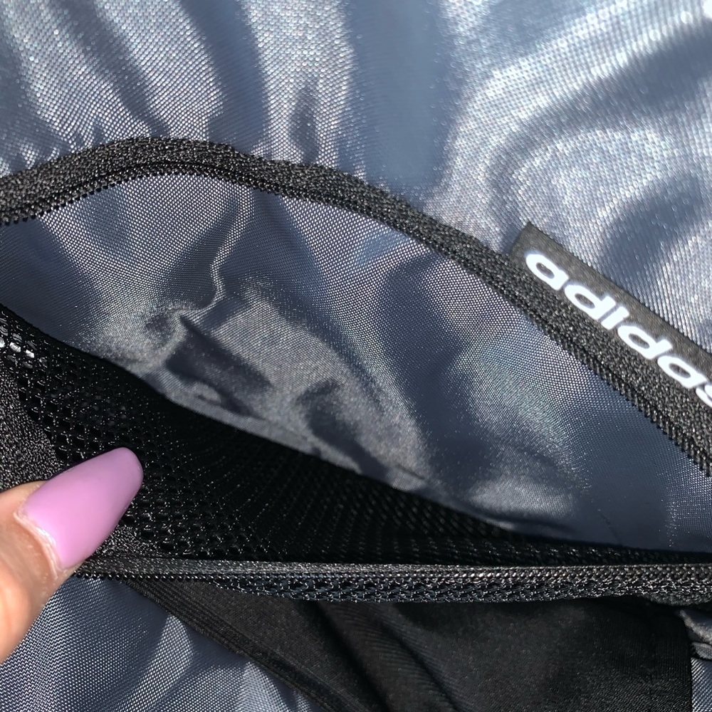 *NWT* Mini Adidas Linear Backpack - Picture 5 of 7